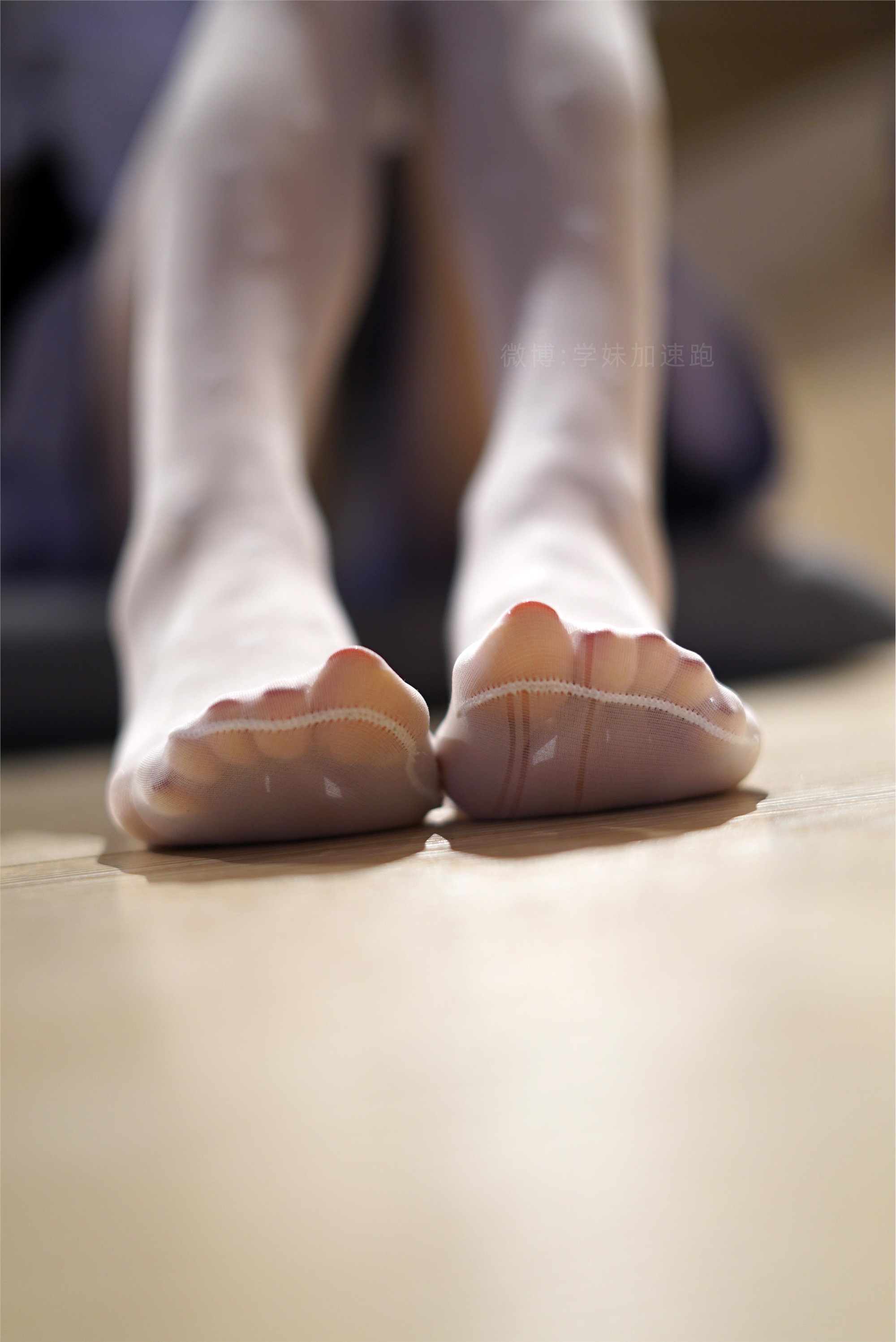 学妹加速跑 XM090《白丝小阿萌-萌萌》